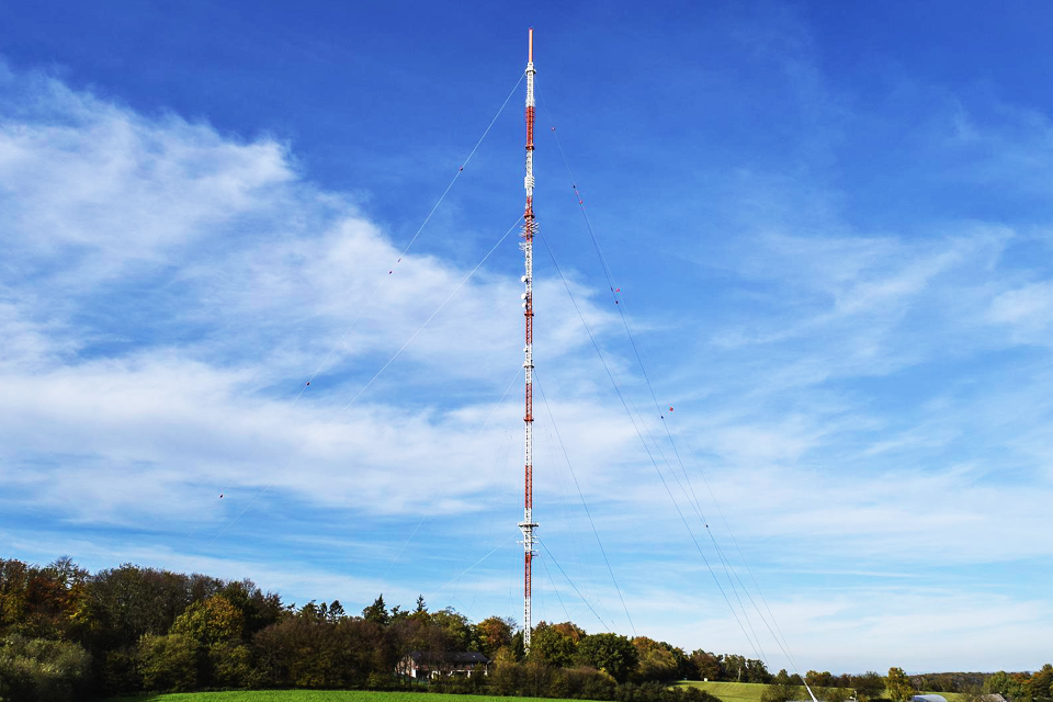 Broadcast tower